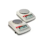 Puolalainen analyyttisten vaakojen, laboratoriokorujen ja apteekkien valmistaja 02 Puola